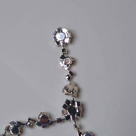 Decorative Y Shaped Necklace Adjustable 16 To 20 Inches - Picture 13 of 14